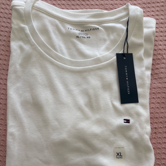Tommy Hilfiger Ivory Tee with Logo - Picture 1 of 1